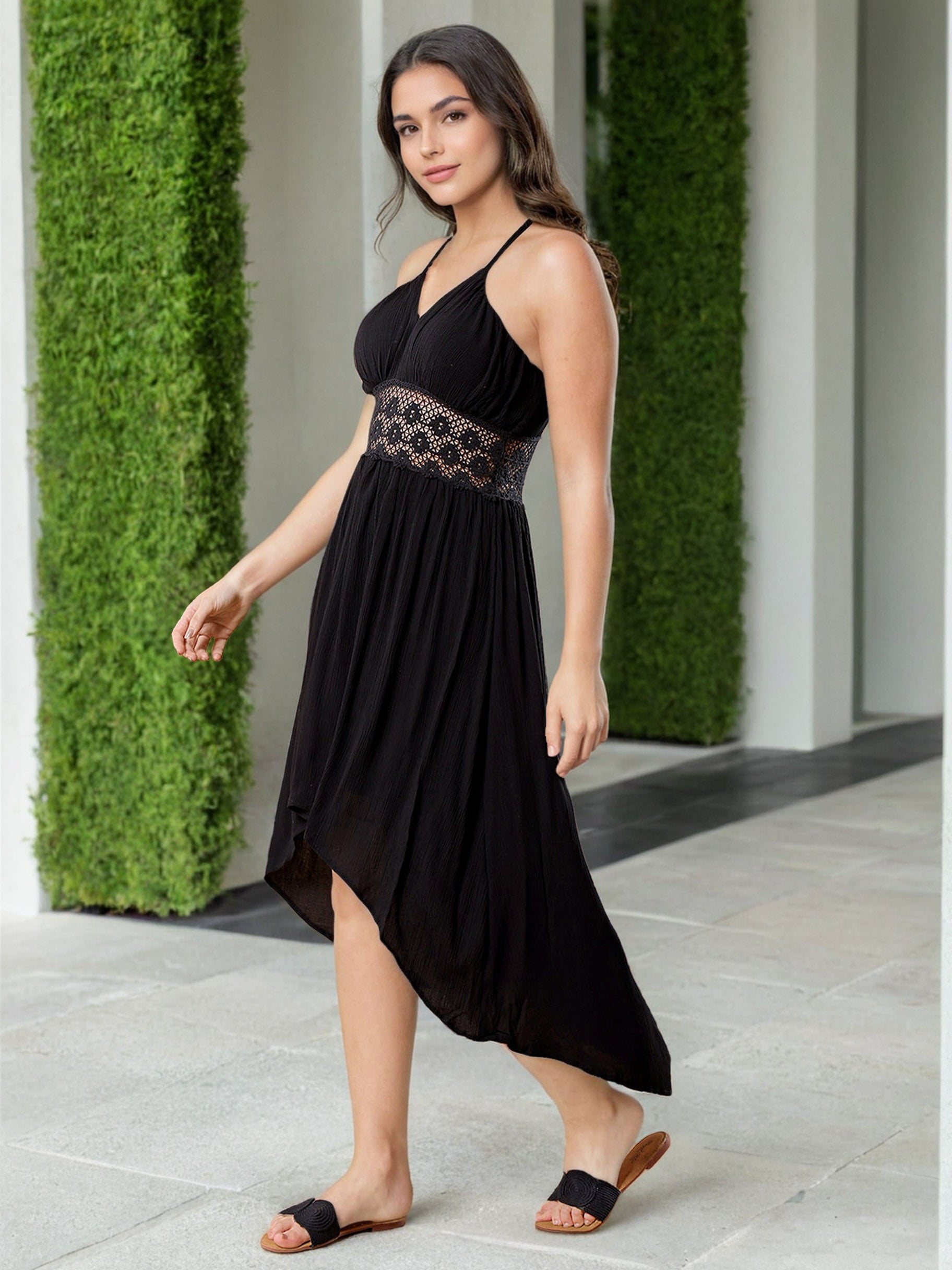 Women's Black Fit And Flare Solid V-Neck Maxi Dress