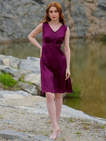 Women's Purple Fit and Flare Solid V neck Pinafore Dress