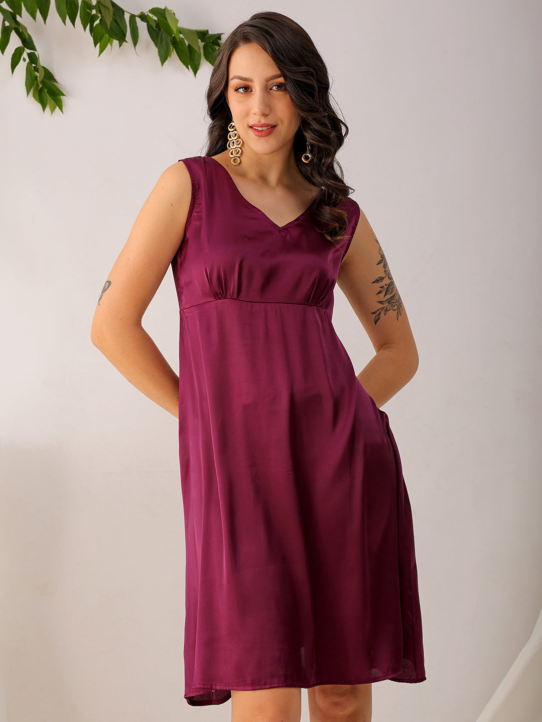 Women's Purple Fit and Flare Solid V neck Pinafore Dress
