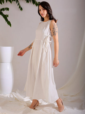 Women's White Flare Textured Round Neck Midi Dress