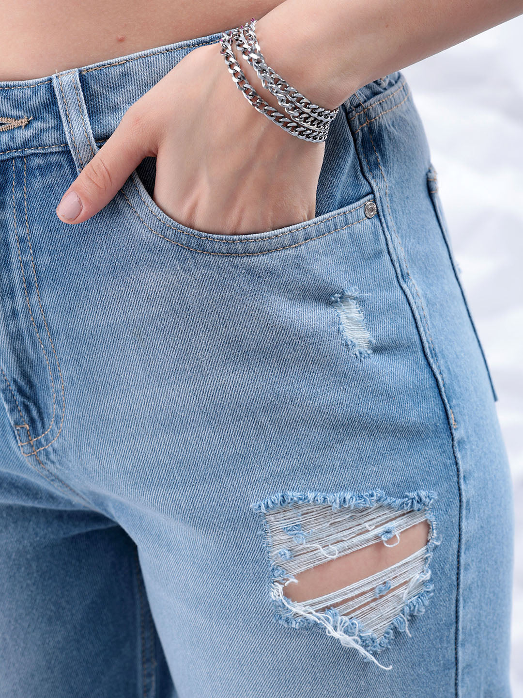 Women's Blue Straight Fit Solid High Rise Distressed Jeans