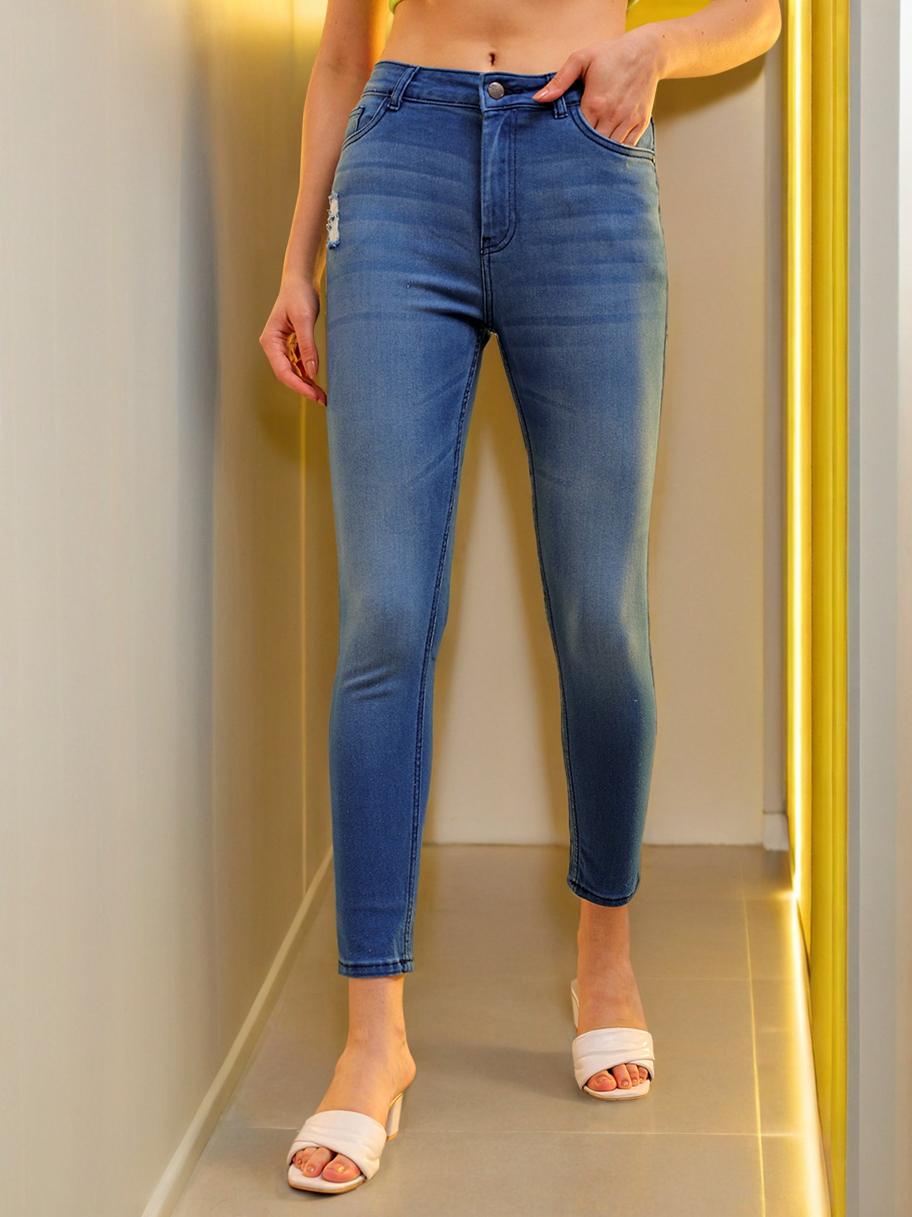 Women's Solid Jeans