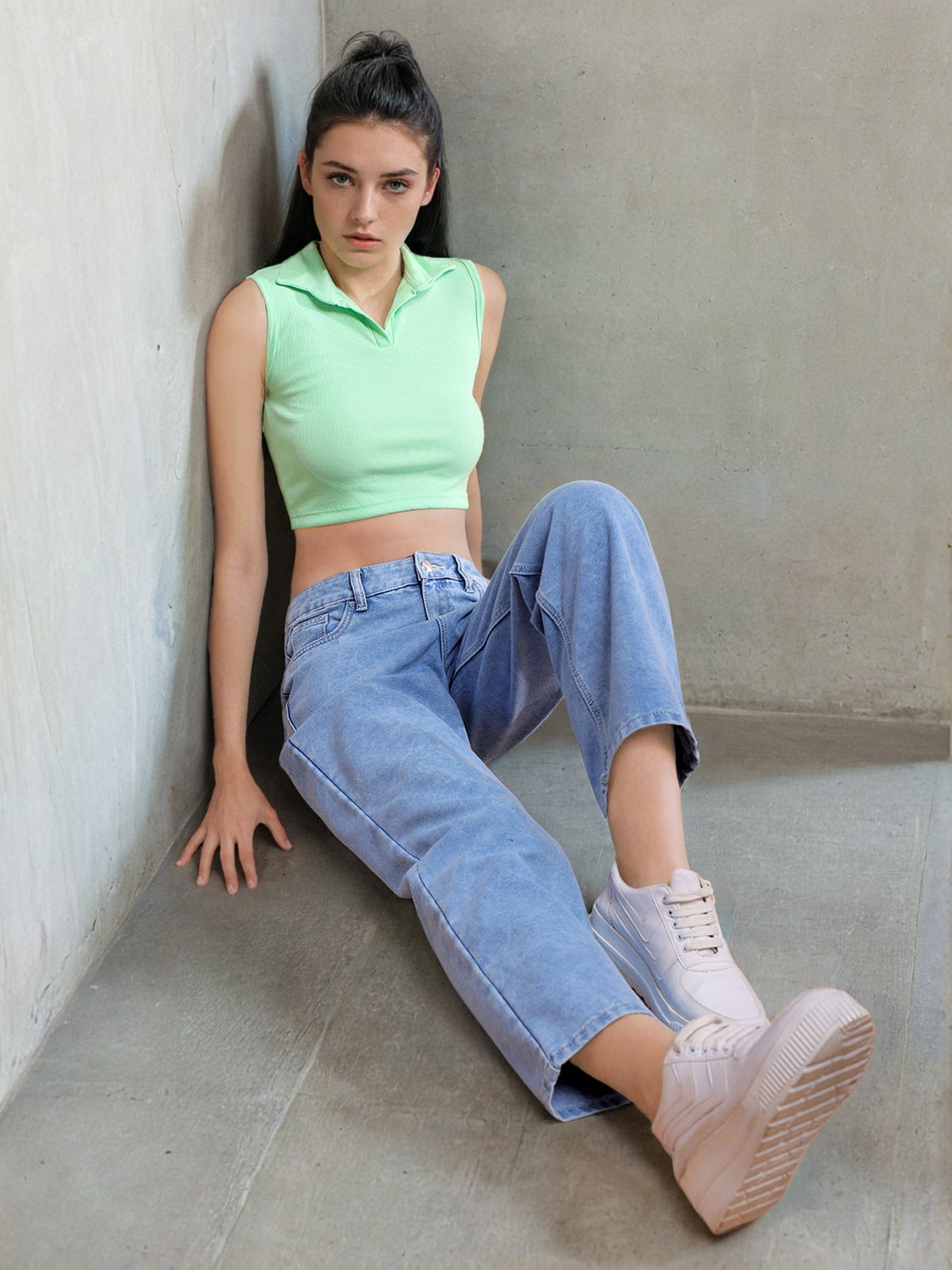 Women's Wide Leg Jeans With Tie N Dye Detail