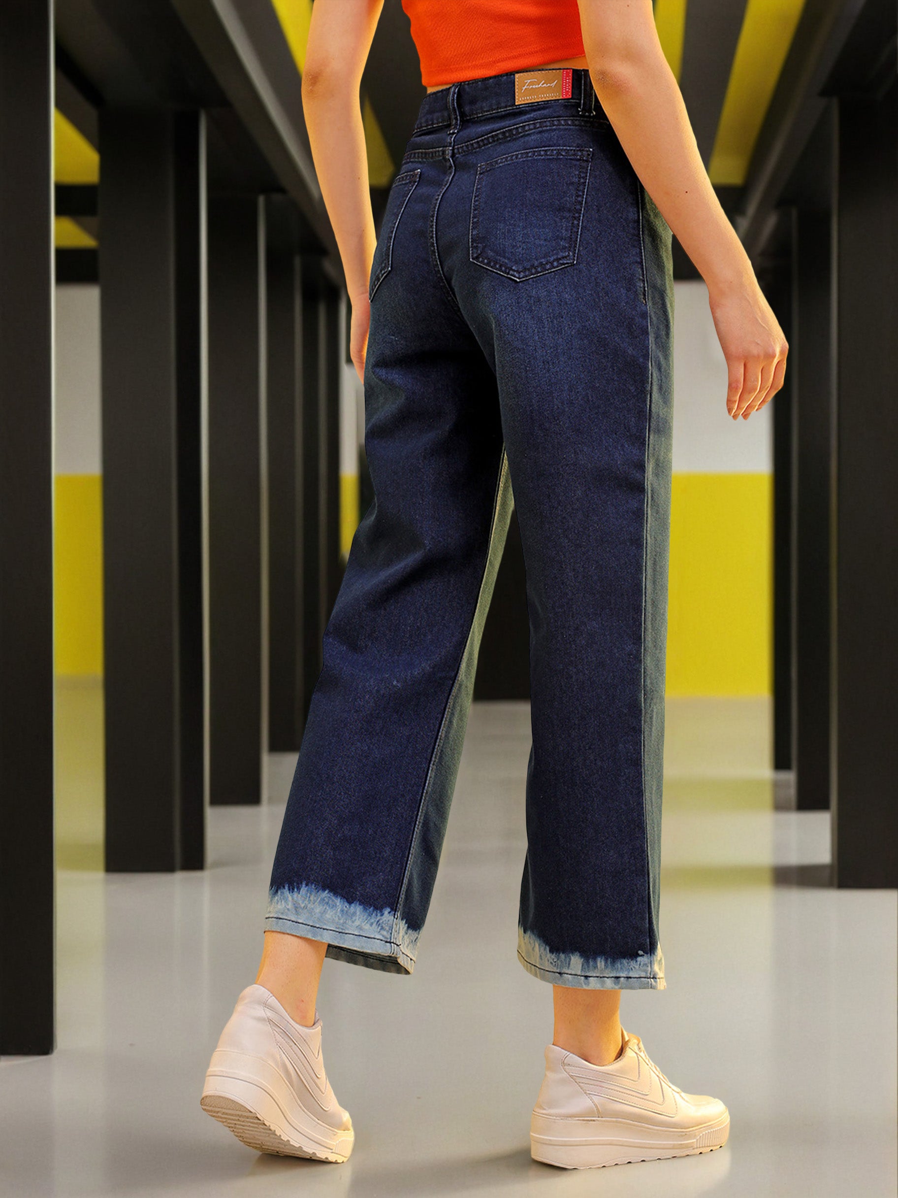 Women's Wide Leg Jeans With Tie N Dye Detail