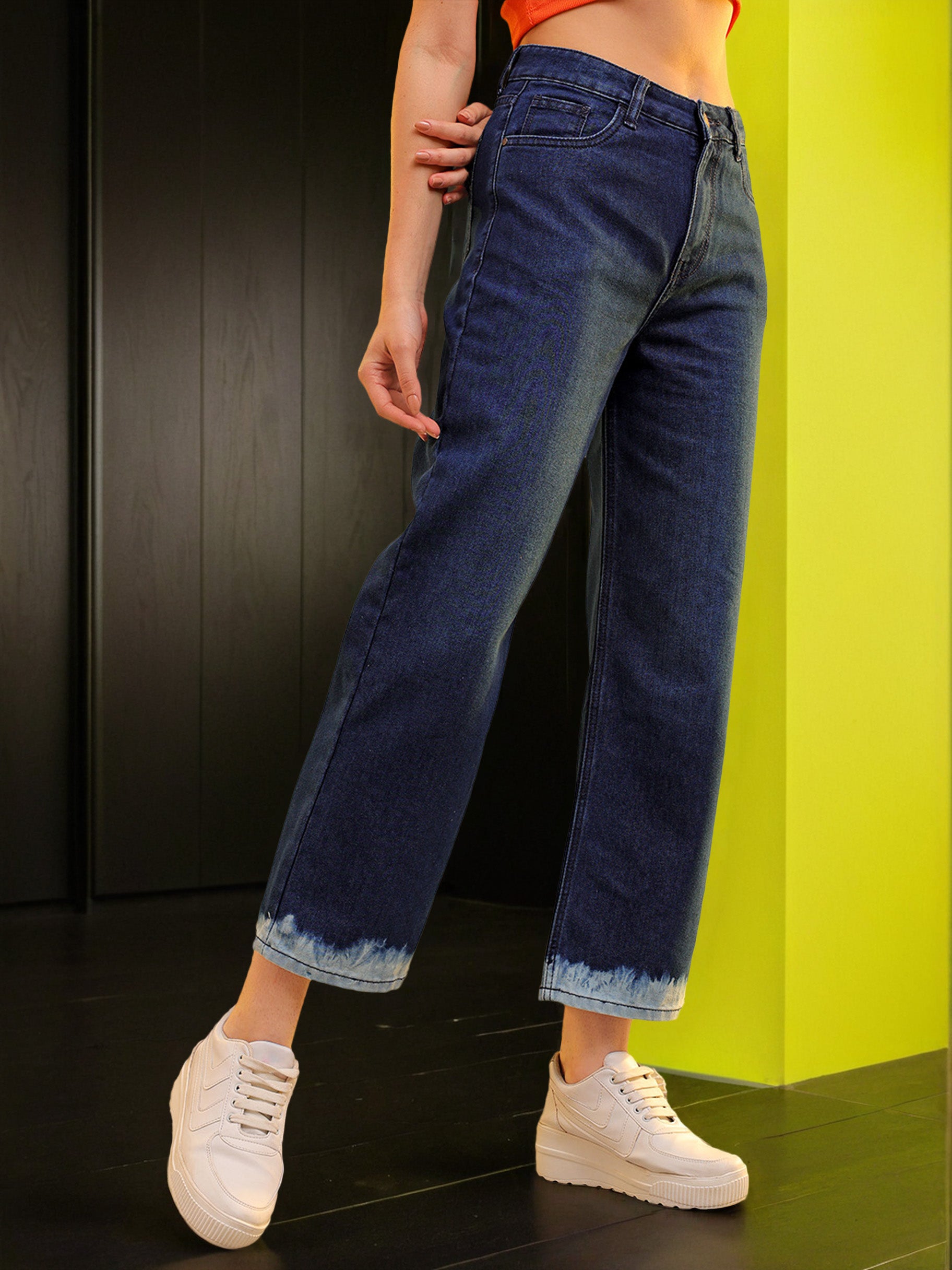 Women's Wide Leg Jeans With Tie N Dye Detail