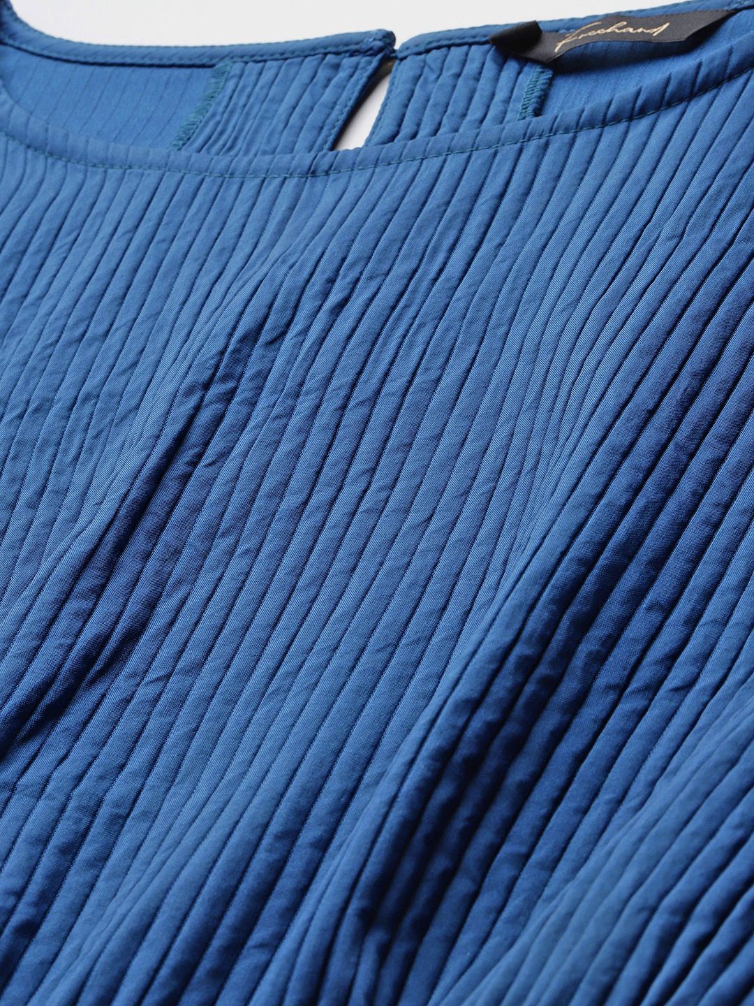 Women's Loose Fit Textured Crop Top