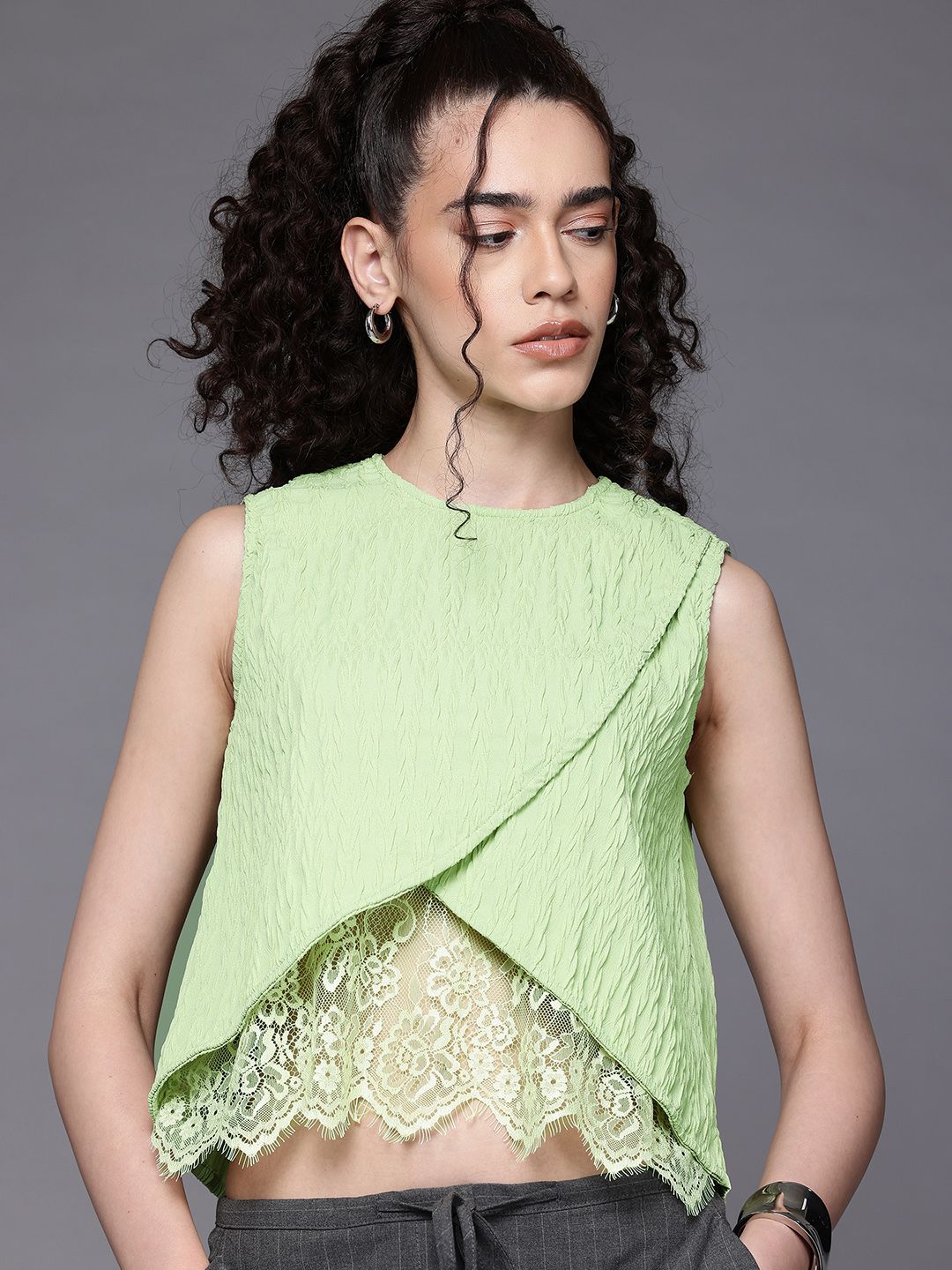 Women's Regular Fit Textured Crop Top