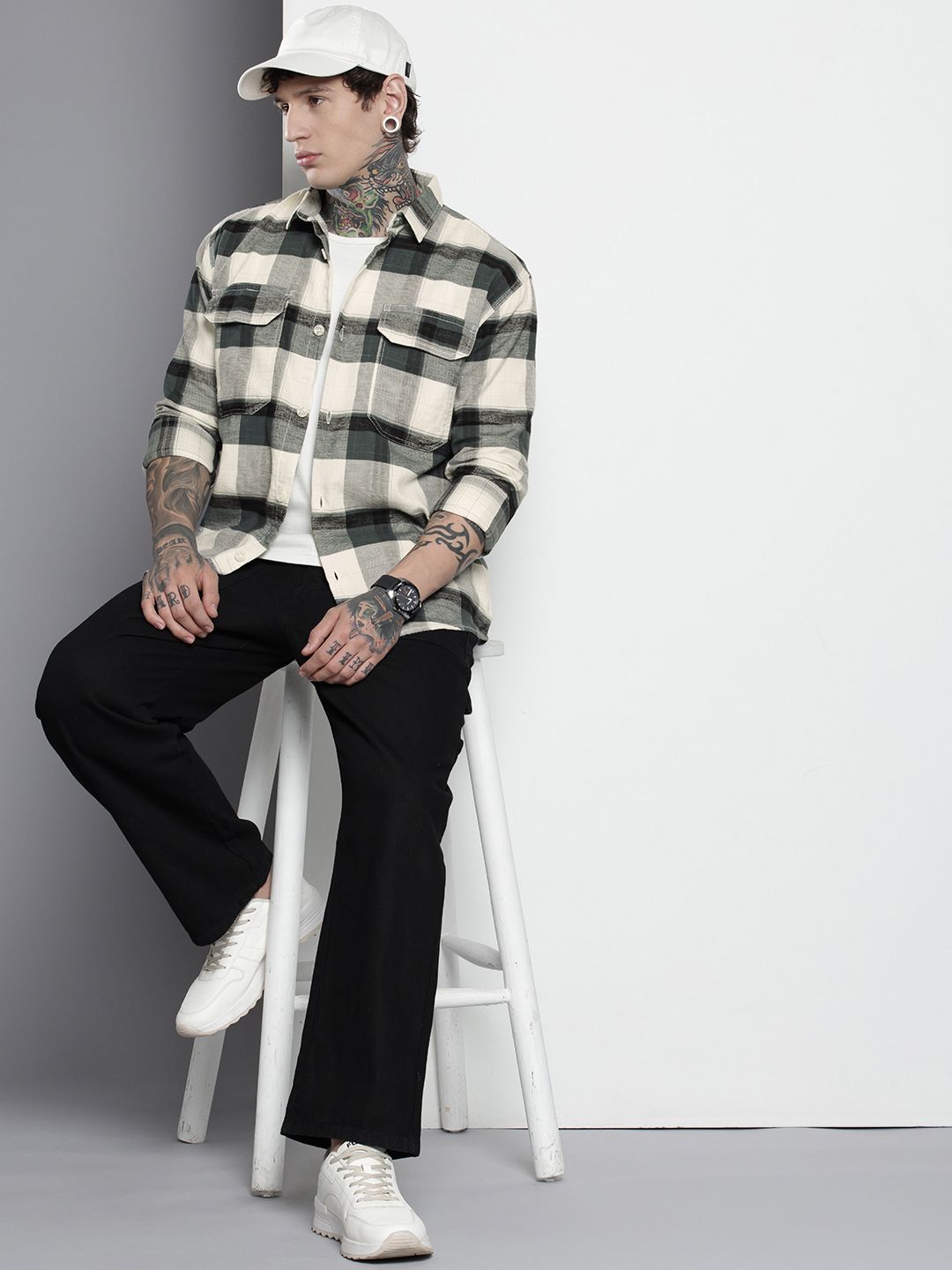 Men's Grey Regular Fit Checked Casual Shirt