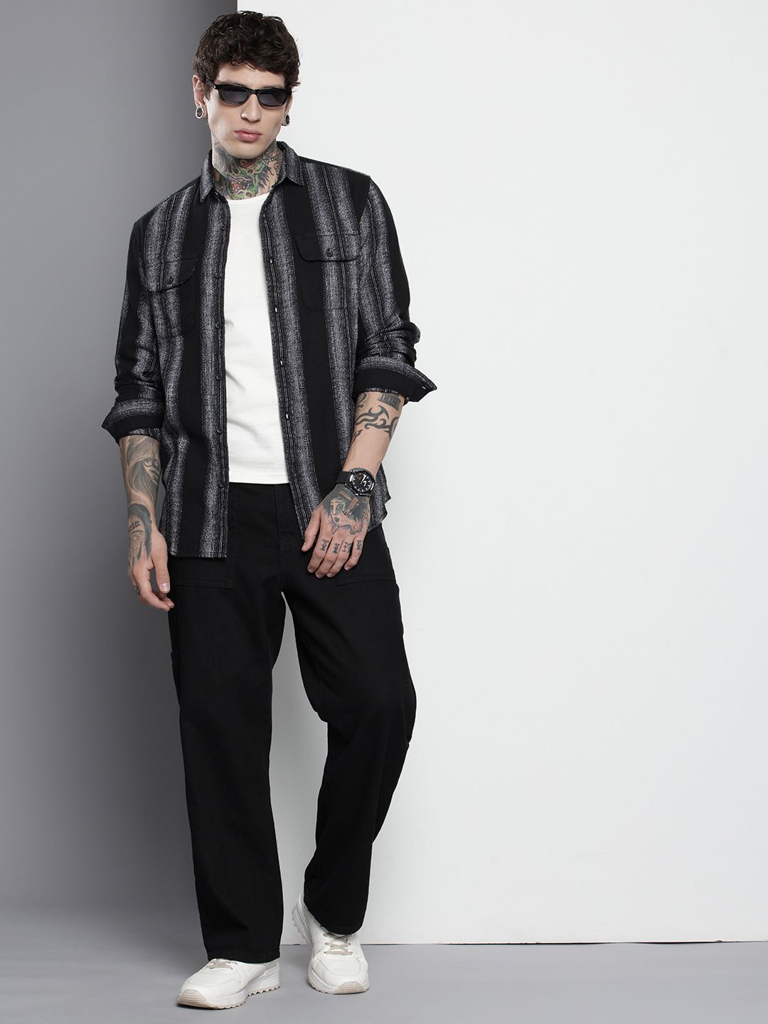 Men's Black Slim Fit Striped Casual Shirt