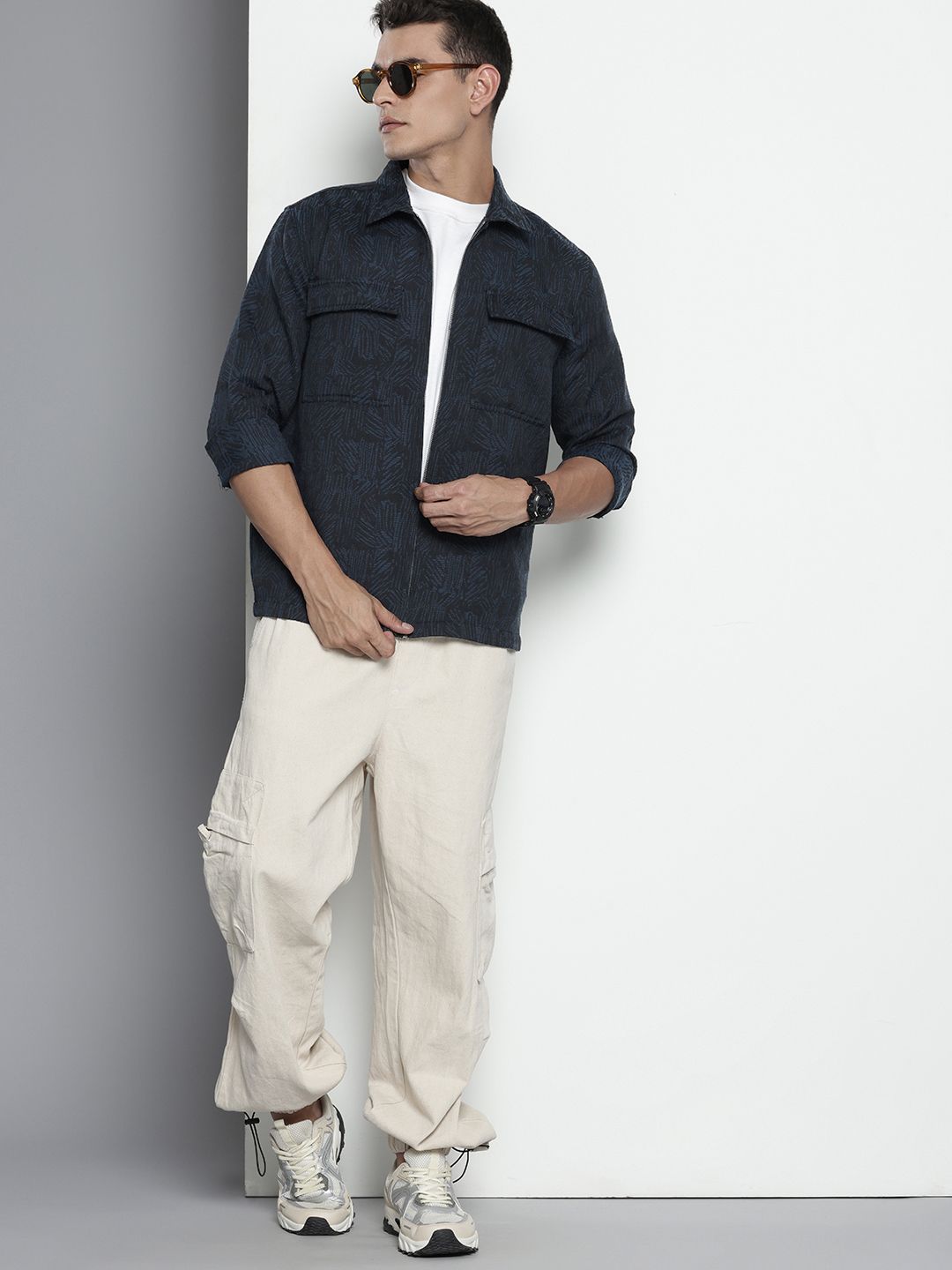 Men's Blue Regular Fit Textured Casual Shirt