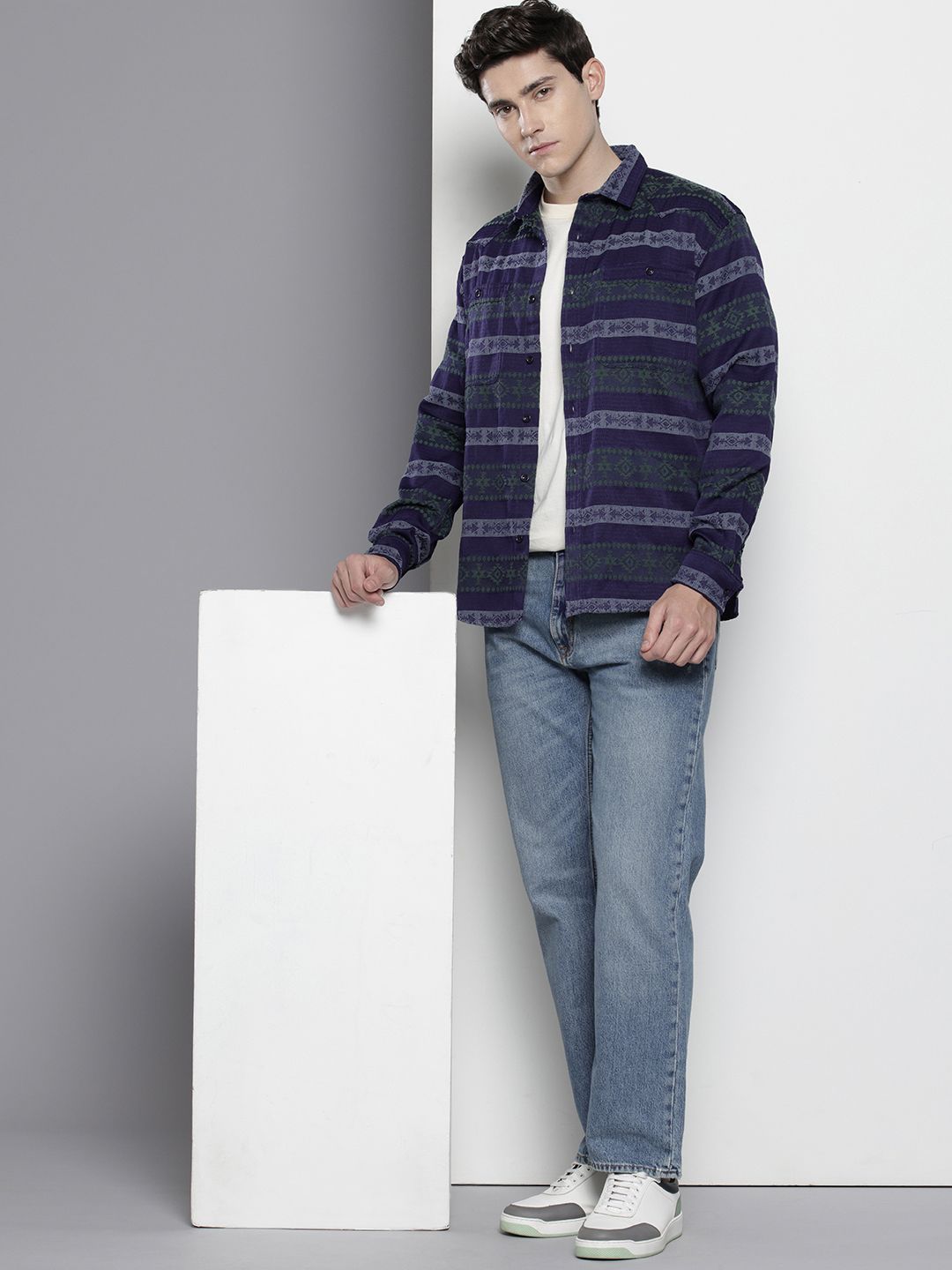 Men's Blue Relaxed Fit Printed Resort Wear Shirt