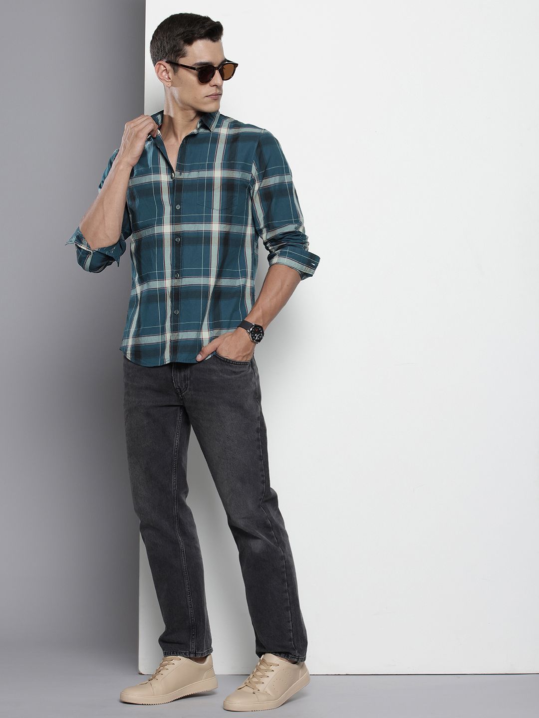 Men's Blue Slim Fit Checked Casual Shirt