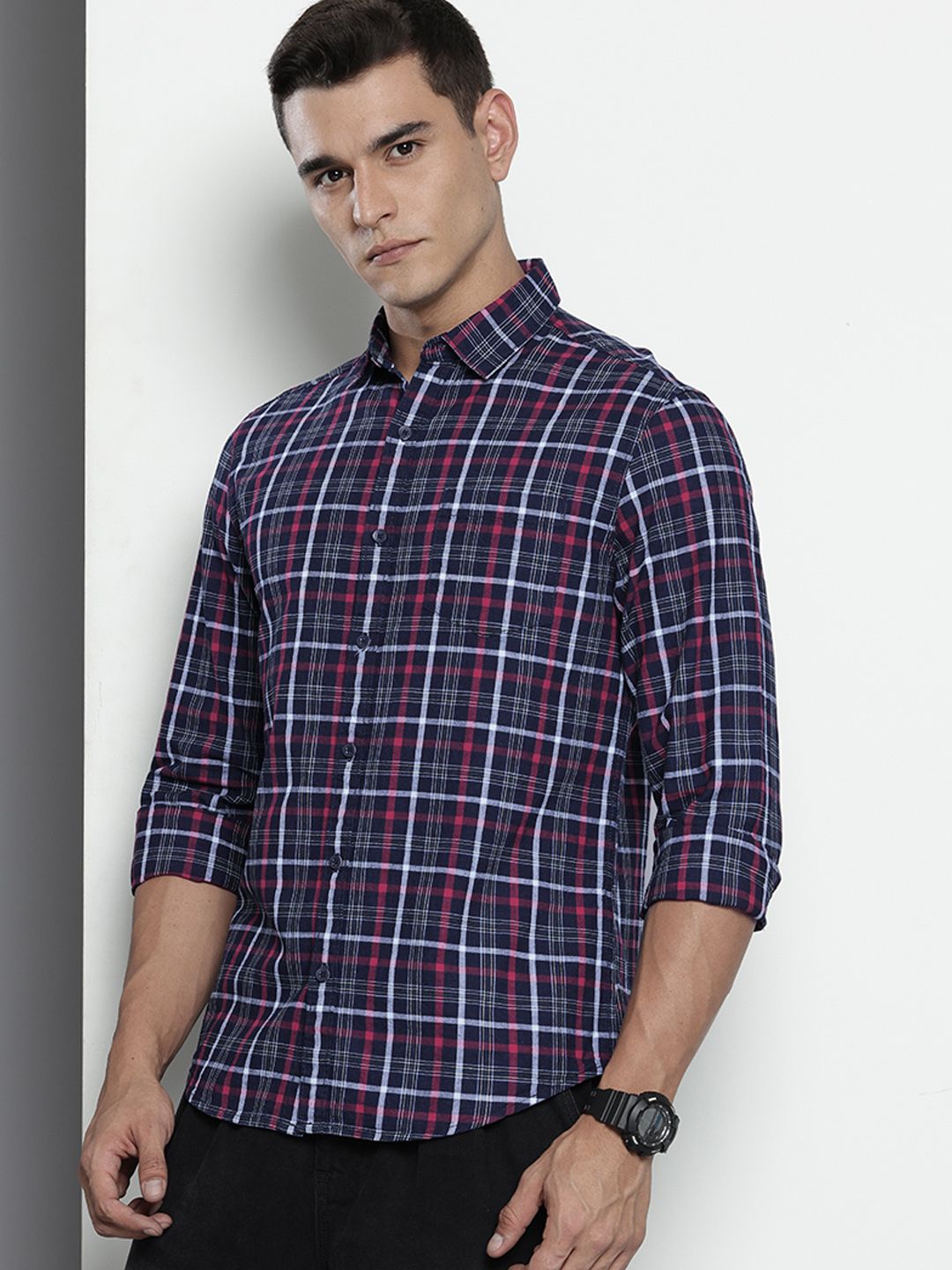 Men's Navy Blue Slim Fit Checked Casual Shirt