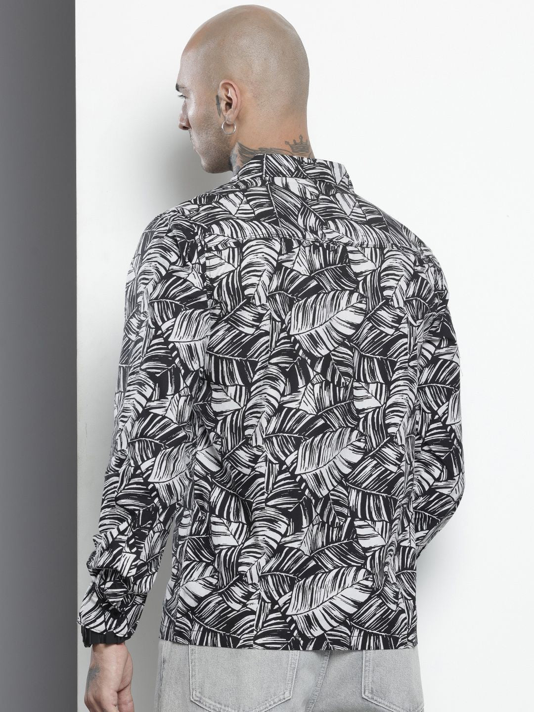 Men's Black Regular Fit Printed Casual Shirt