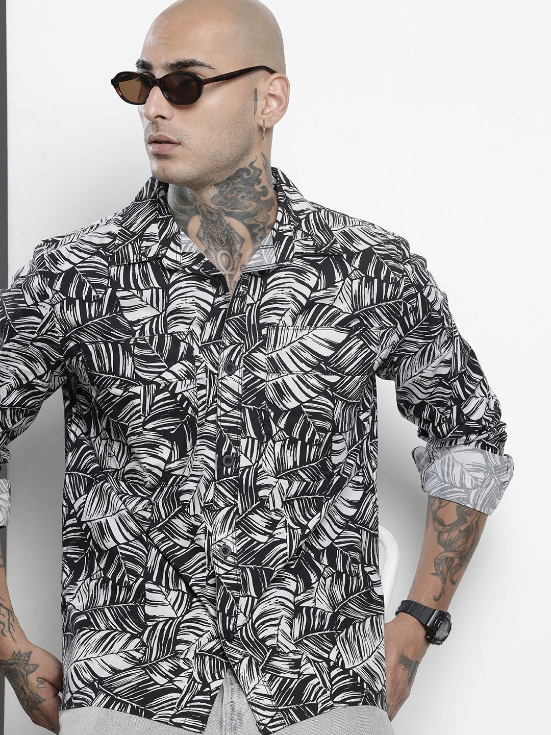 Men's Black Regular Fit Printed Casual Shirt