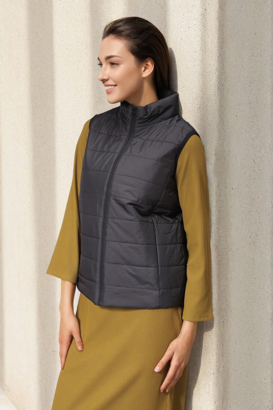 Women's Black Regular Fit Solid Regular Quilted Jacket