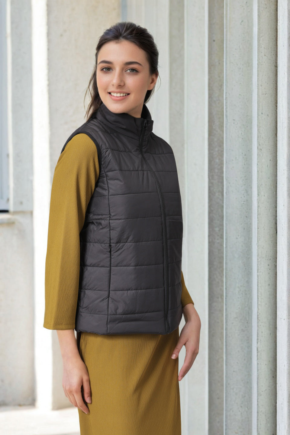 Women's Black Regular Fit Solid Regular Quilted Jacket