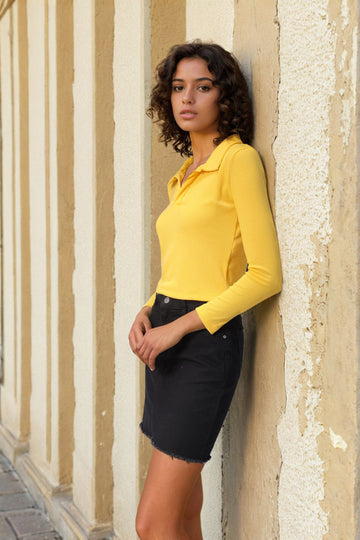 Women's Yellow Regular Fit Solid Casual Top