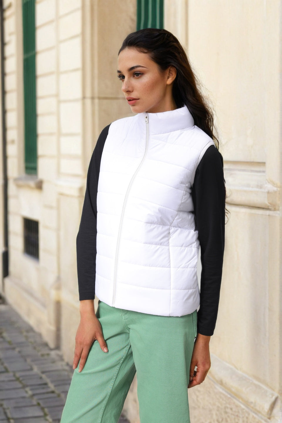 Women's White Regular Fit Solid Regular Quilted Jacket