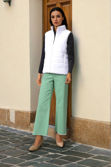 Women's White Regular Fit Solid Regular Quilted Jacket