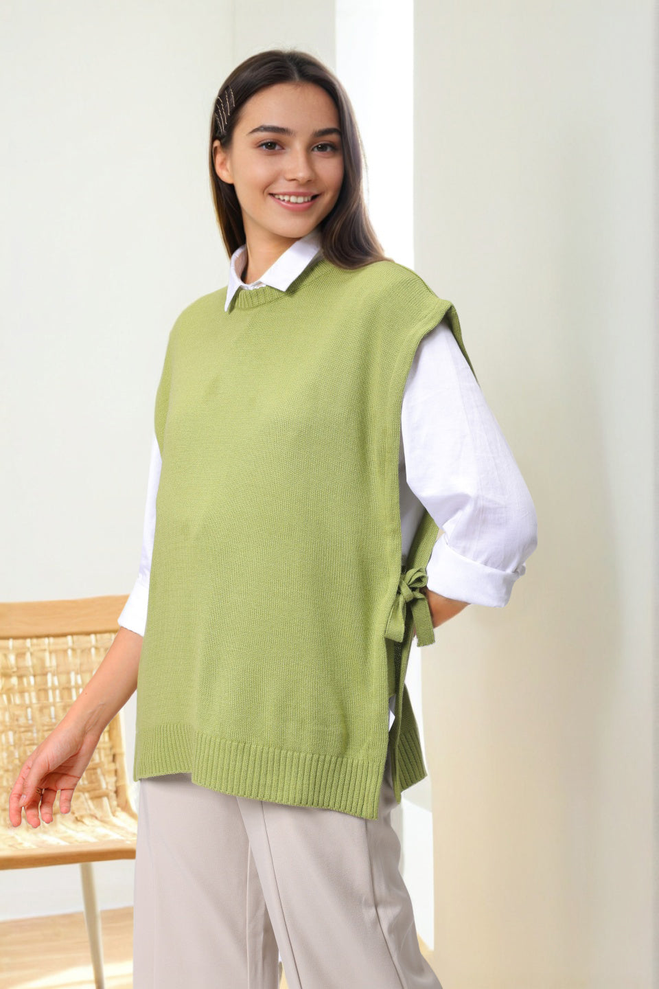 Women's Green Loose Fit Solid Sweater