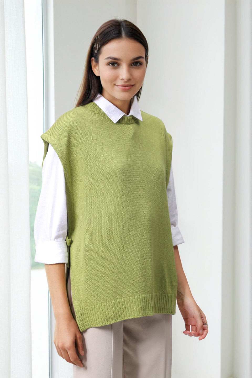 Women's Green Loose Fit Solid Sweater