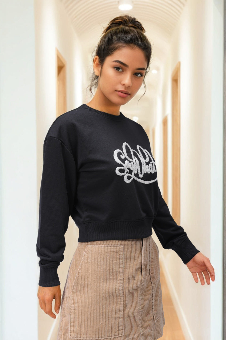 Women's Black Relaxed Fit Typographic Cropped Sweatshirt