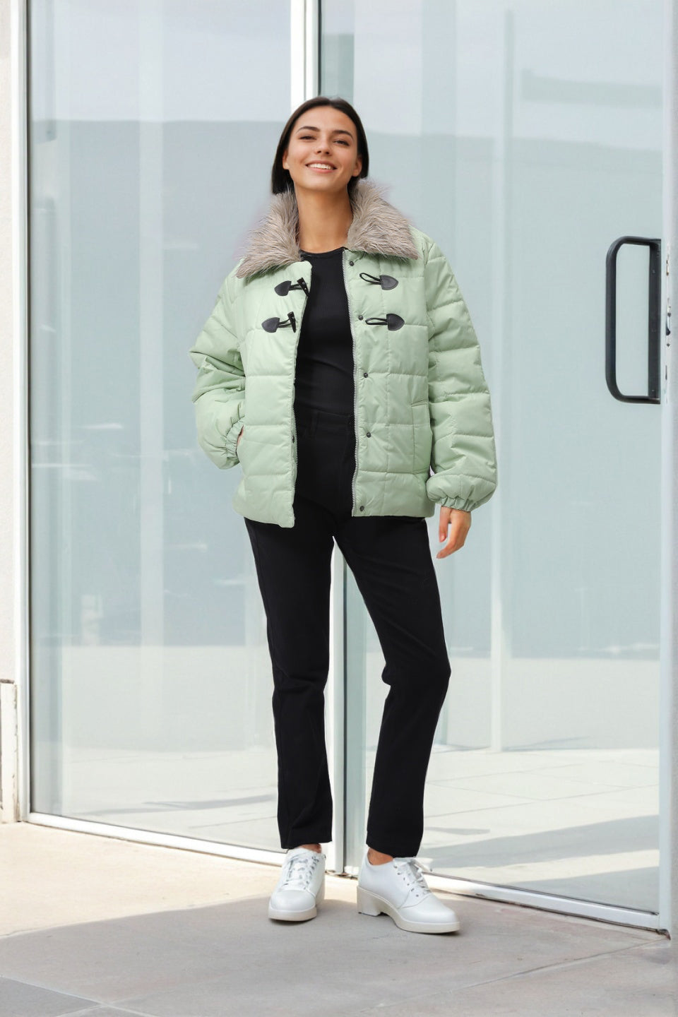 Women's Green Relaxed Fit Solid Puffer Jacket