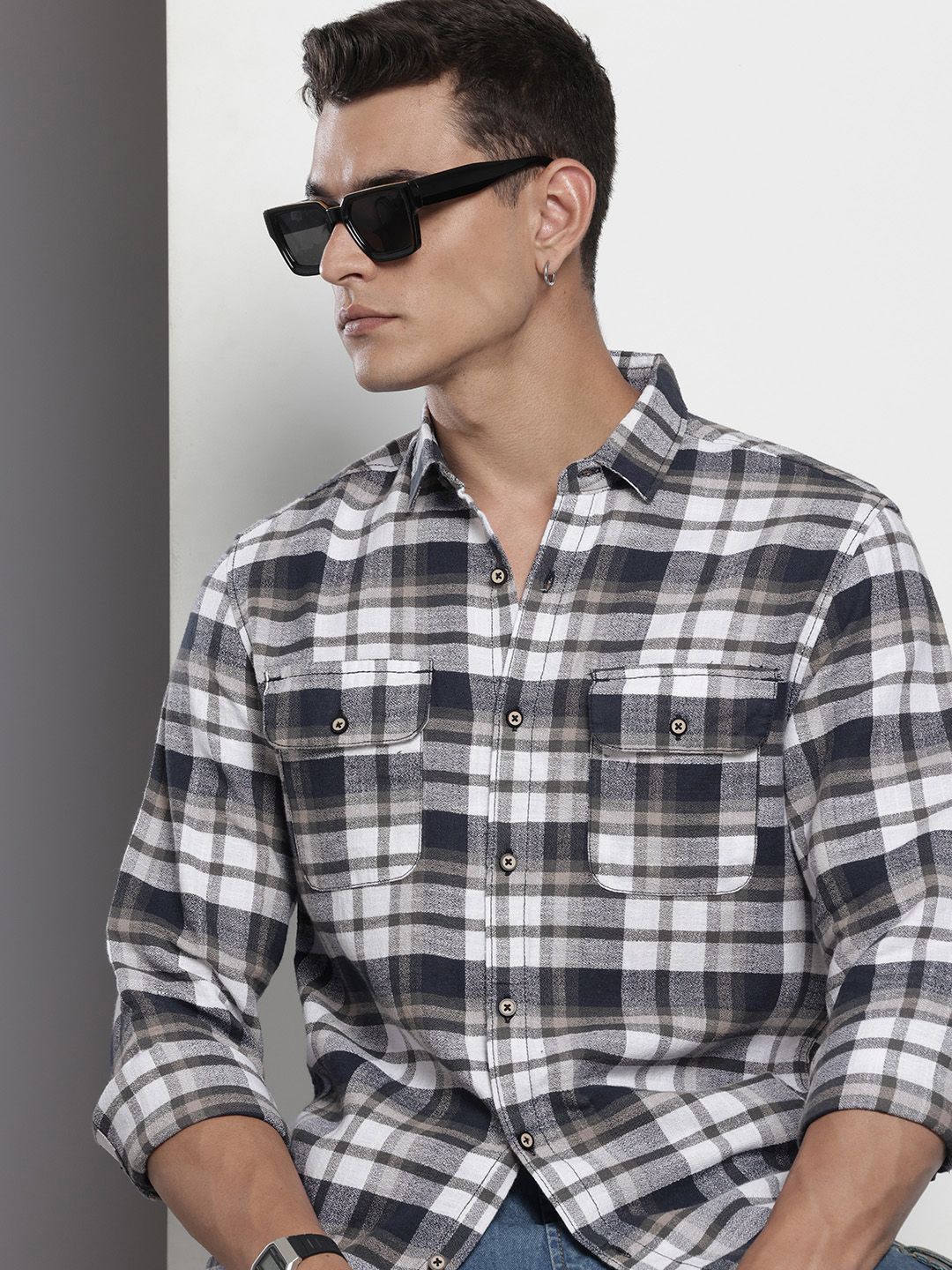 Men's Black Slim Fit Checked Casual Shirt
