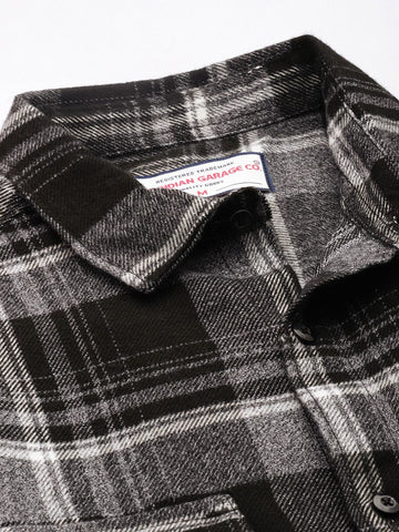 Men's Black Slim Fit Checked Casual Shirt