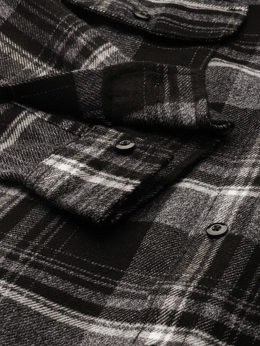 Men's Black Slim Fit Checked Casual Shirt