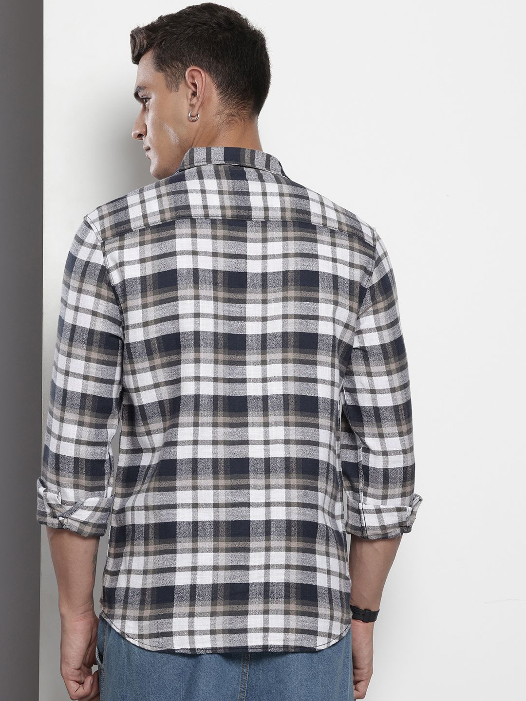 Men's Black Slim Fit Checked Casual Shirt