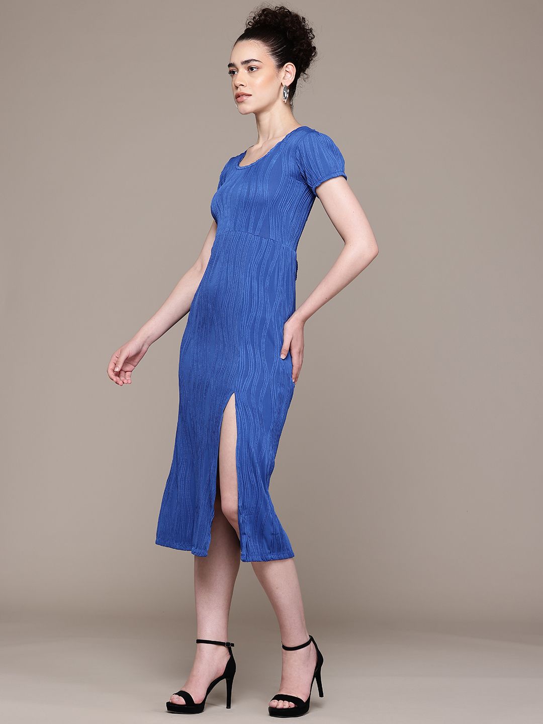 Women Regular Fit Blue Half Sleeves Dress