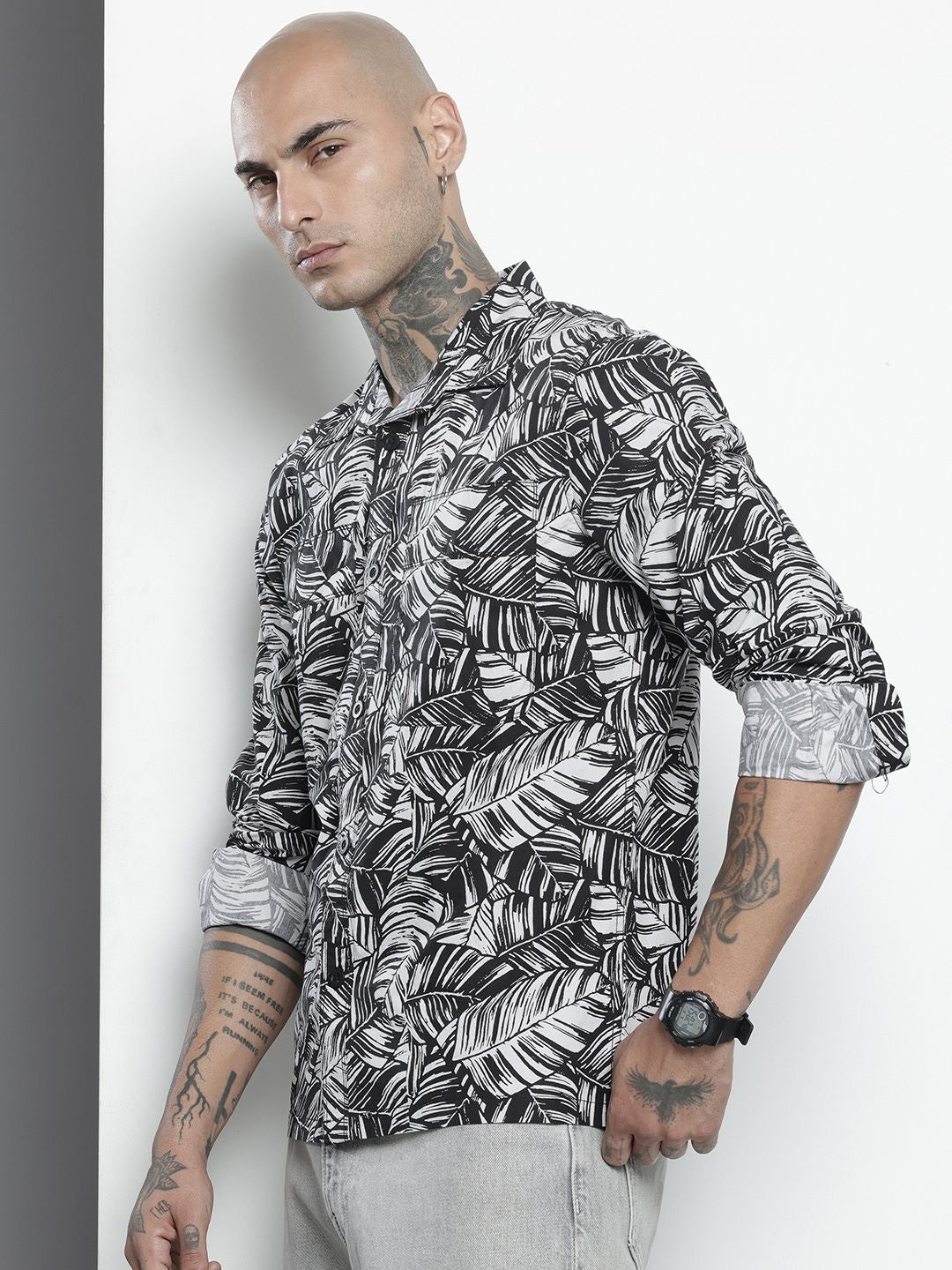 Men's Black Regular Fit Printed Casual Shirt