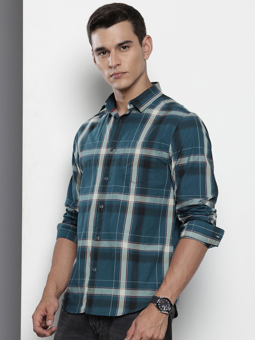 Men's Blue Slim Fit Checked Casual Shirt