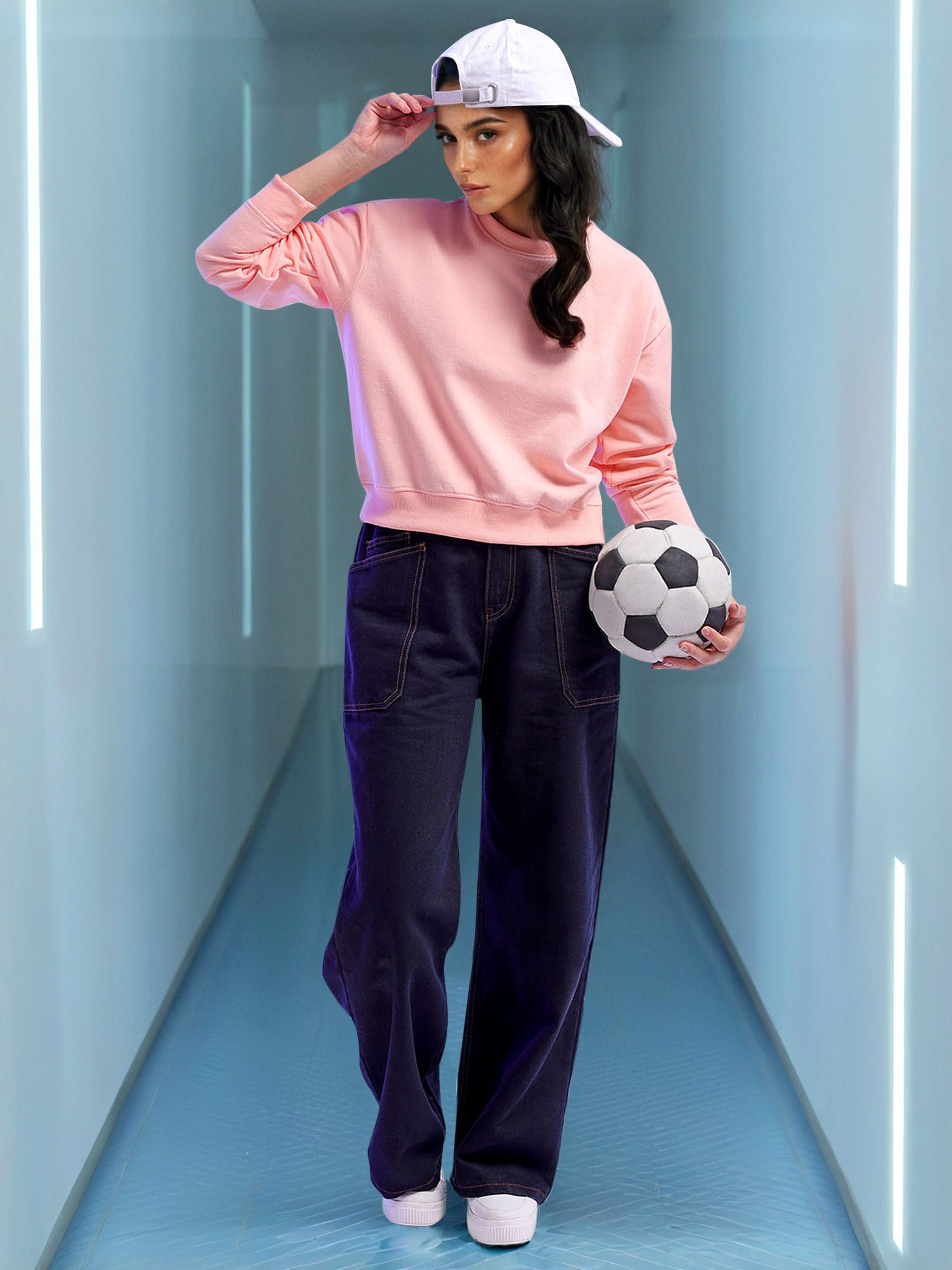 Women's Solid Regular Fit Sweatshirt