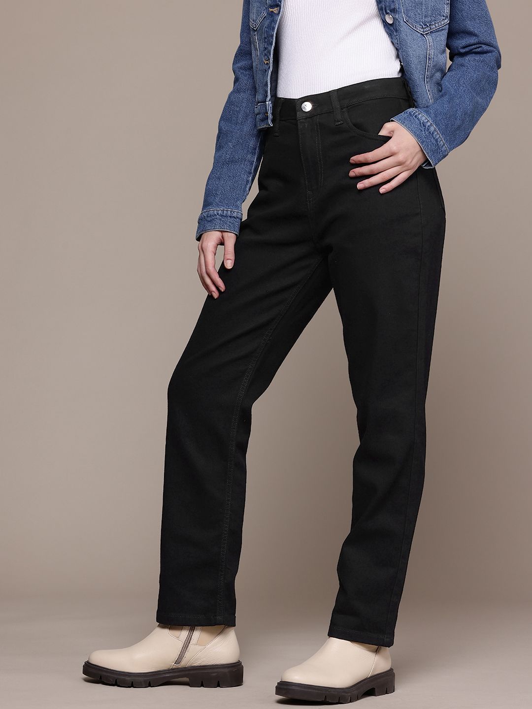 Women's Black Straight Fit Casual Jeans