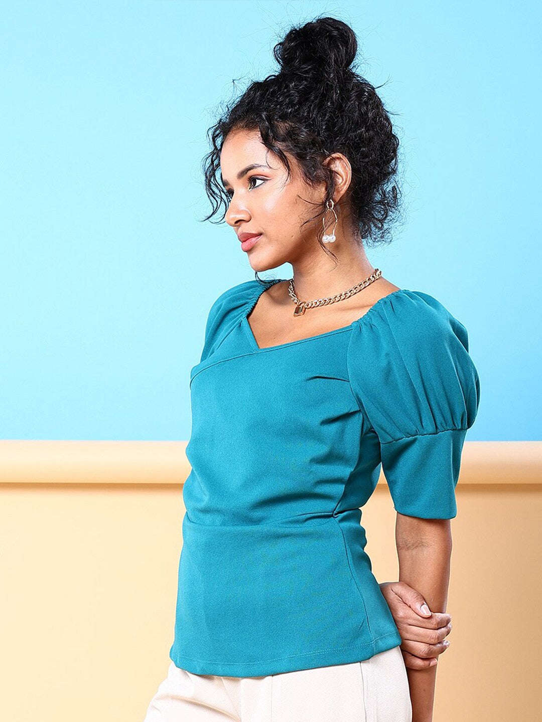 Women's Fitted Fitted Wrap Top