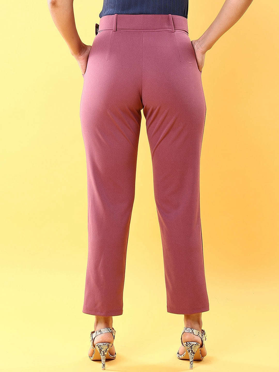 Women's Tapered Pleated Pant With Belt