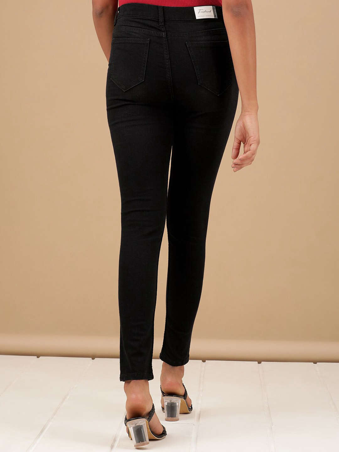 Women's Distressed Slim Fit Jeans