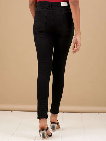 Women's Distressed Slim Fit Jeans