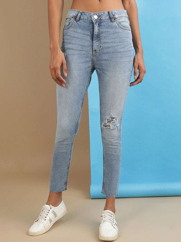 Women's Distressed Slim Fit Jeans