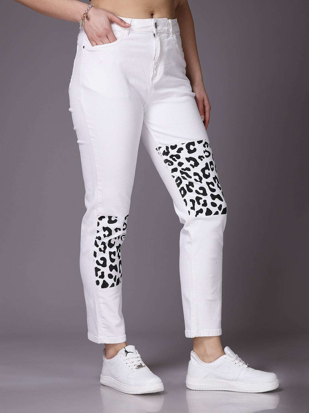 Women's Straight Fit Jeans