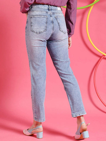 Women's Distressed Straight Fit Jeans