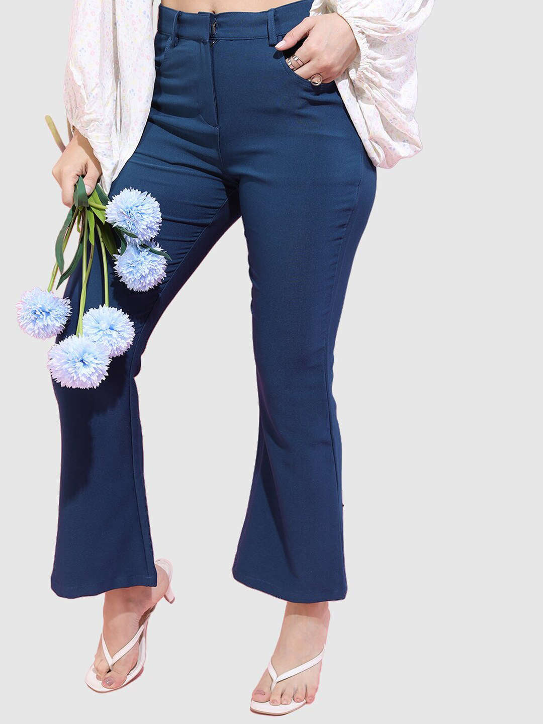 Women's Solid Bootcut Pant