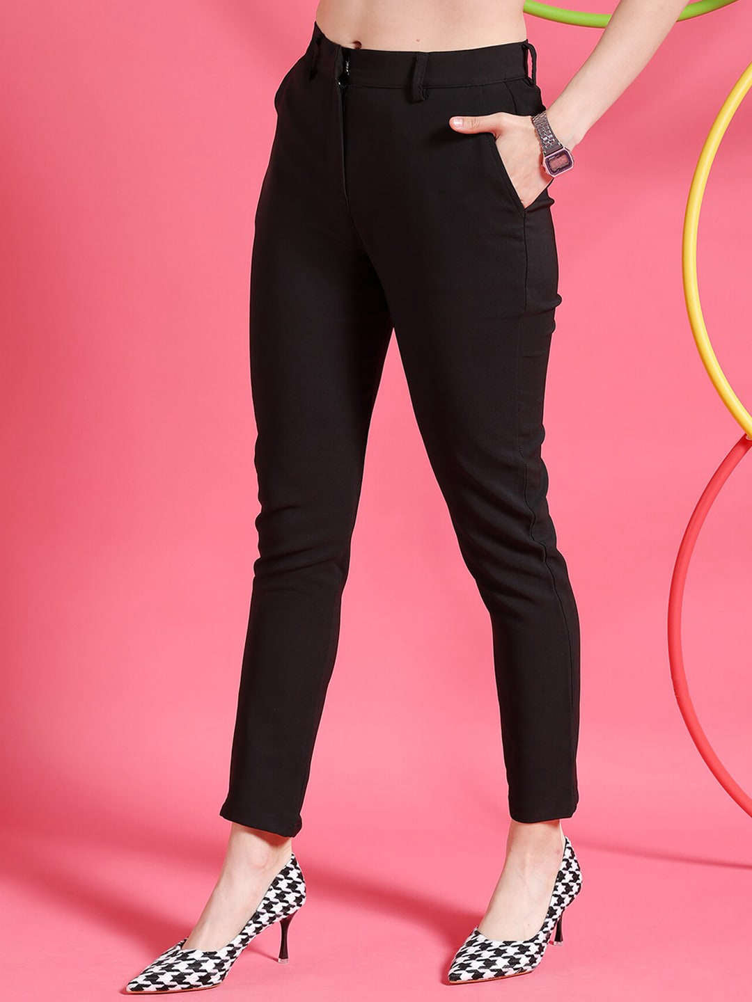 Women's Solid Tapered Pant