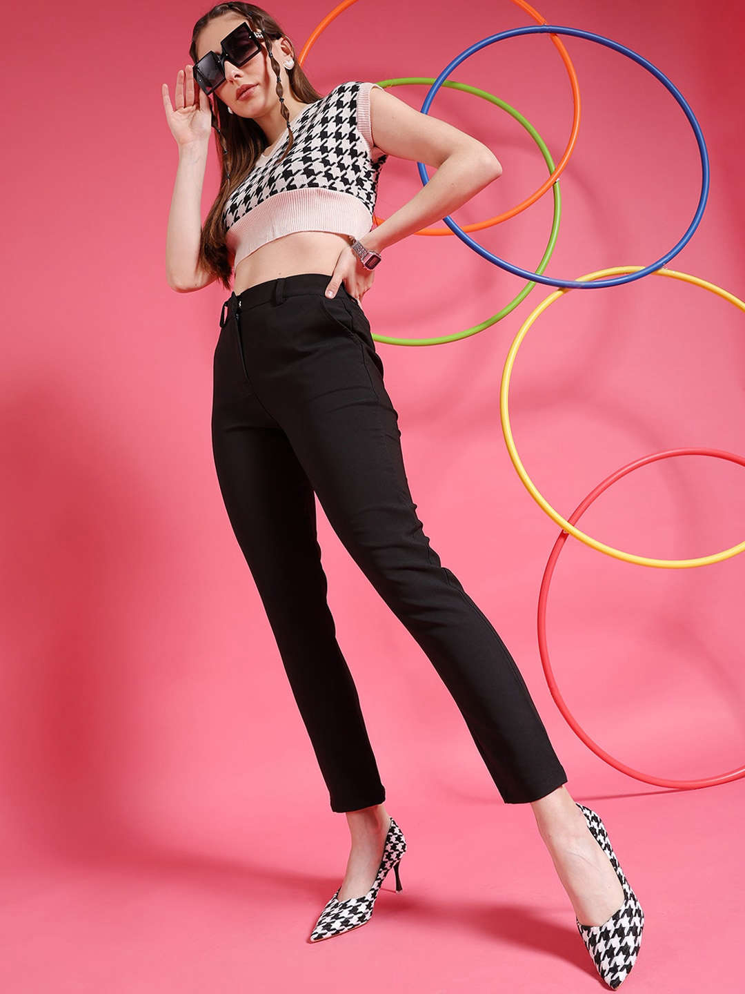 Women's Solid Tapered Pant