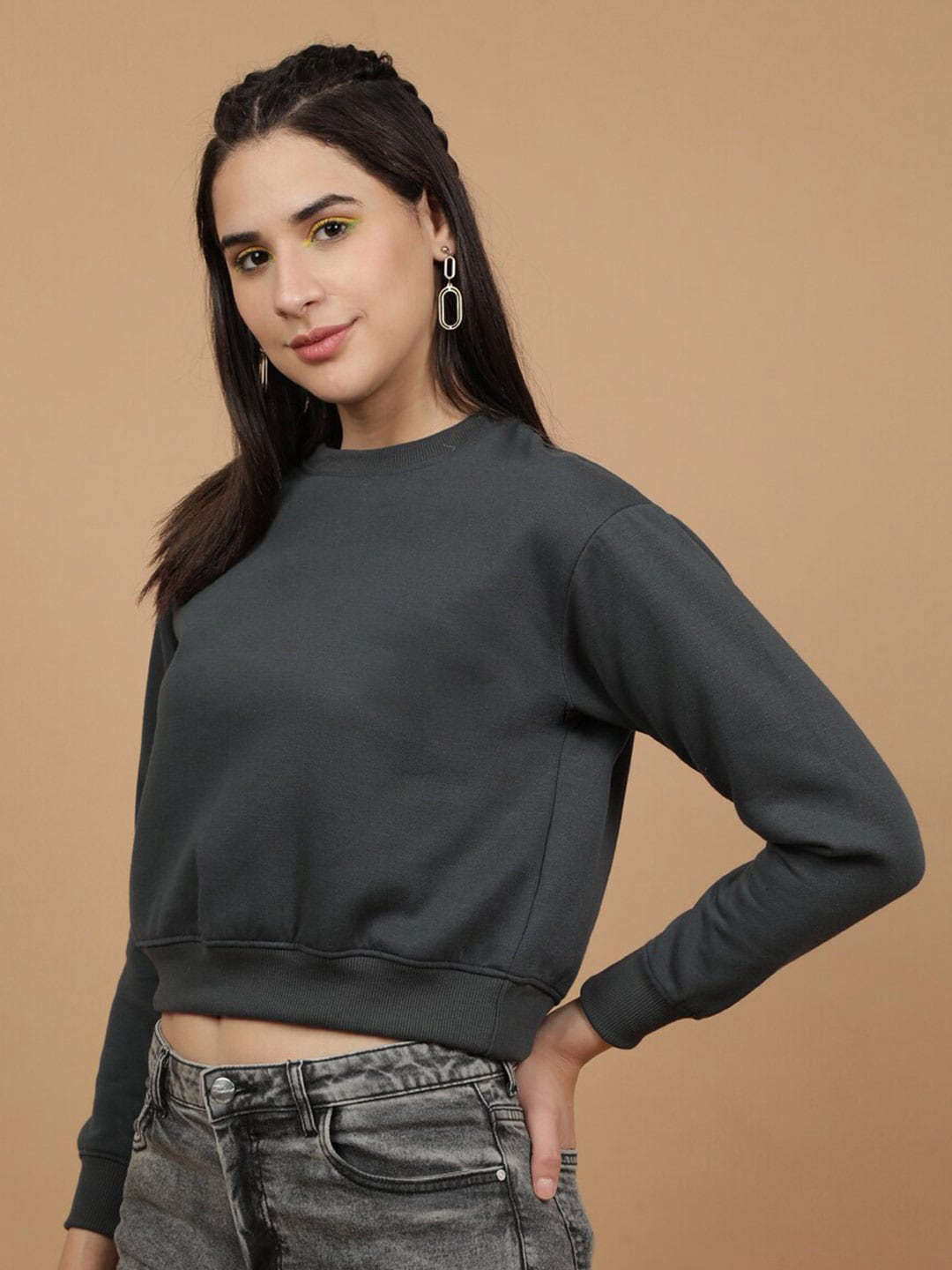 Women's Solid Regular Fit Sweatshirt