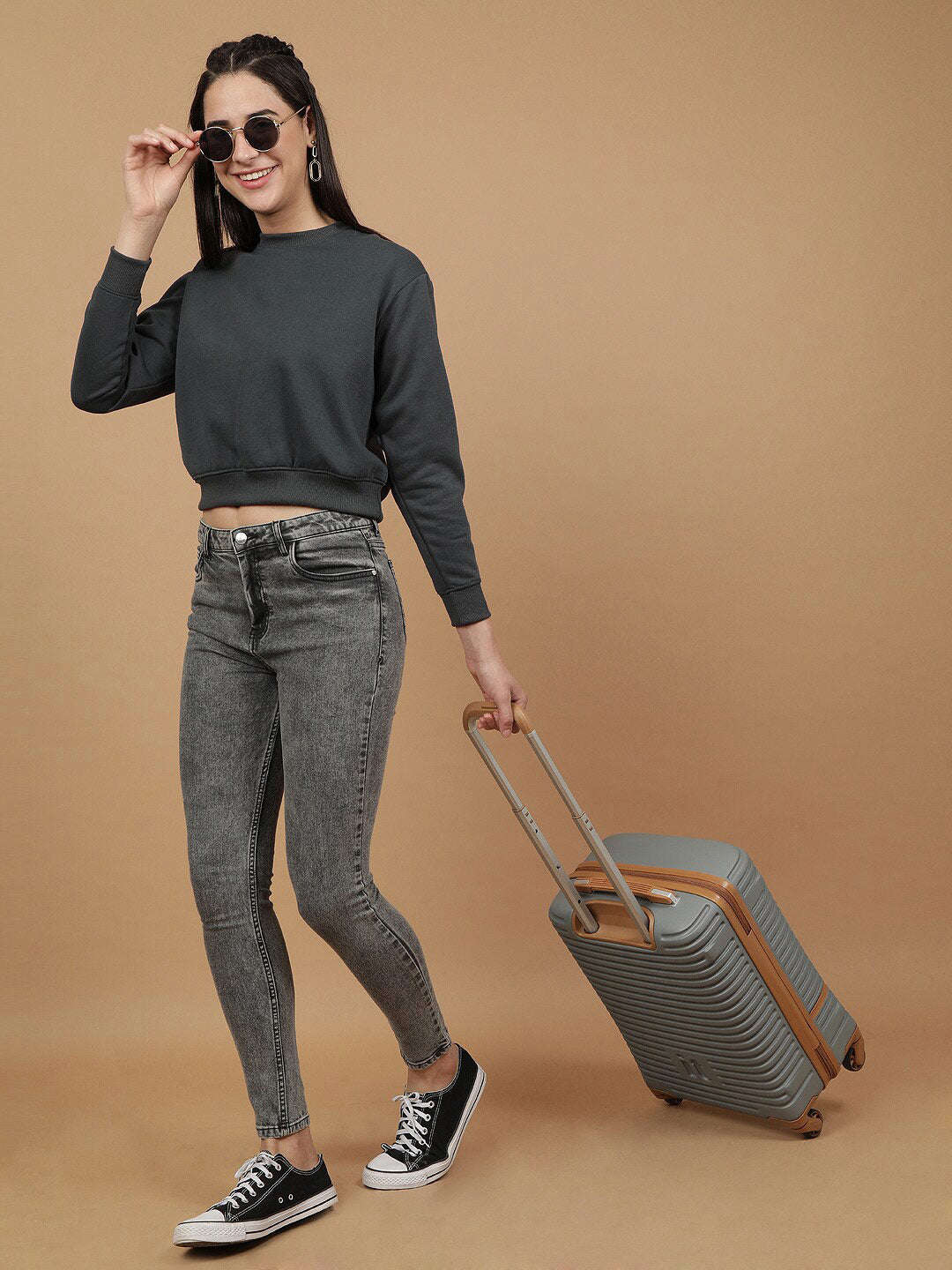 Women's Solid Regular Fit Sweatshirt