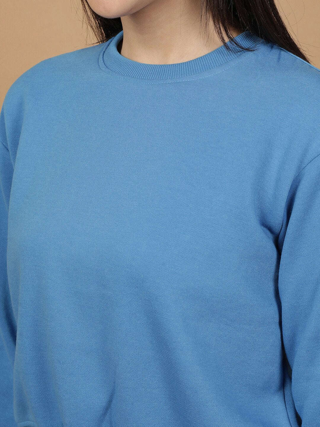 Women's Solid Regular Fit Sweatshirt